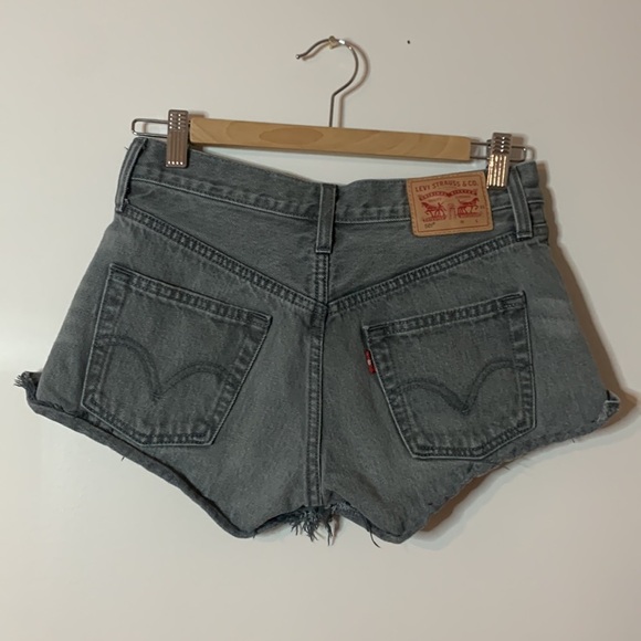 Levi’s 501 Button Fly Cutoff Grey Short Shorts Women size 25 - Picture 3 of 15